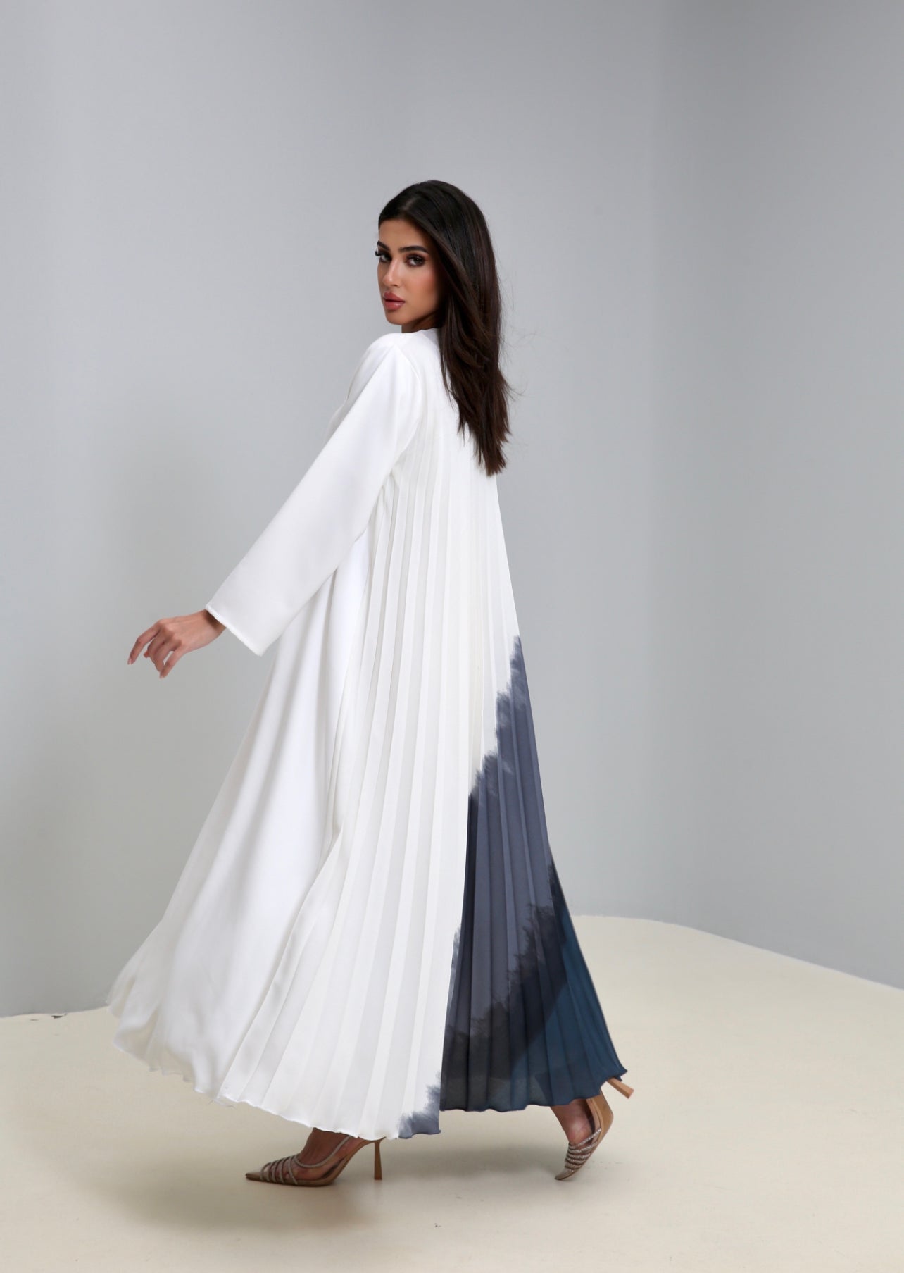 ATA-071 Abaya