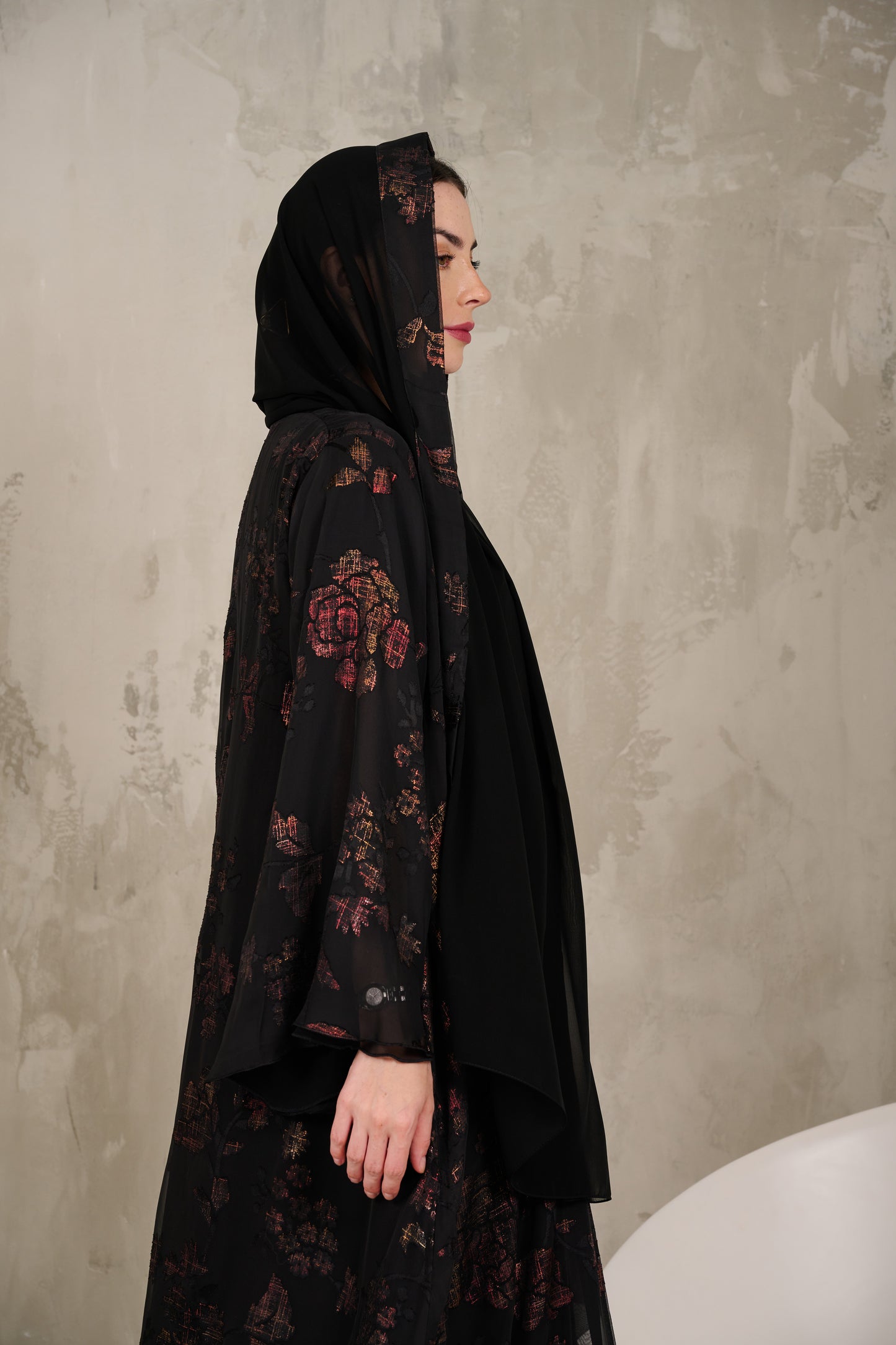 AT-021 - ABAYA