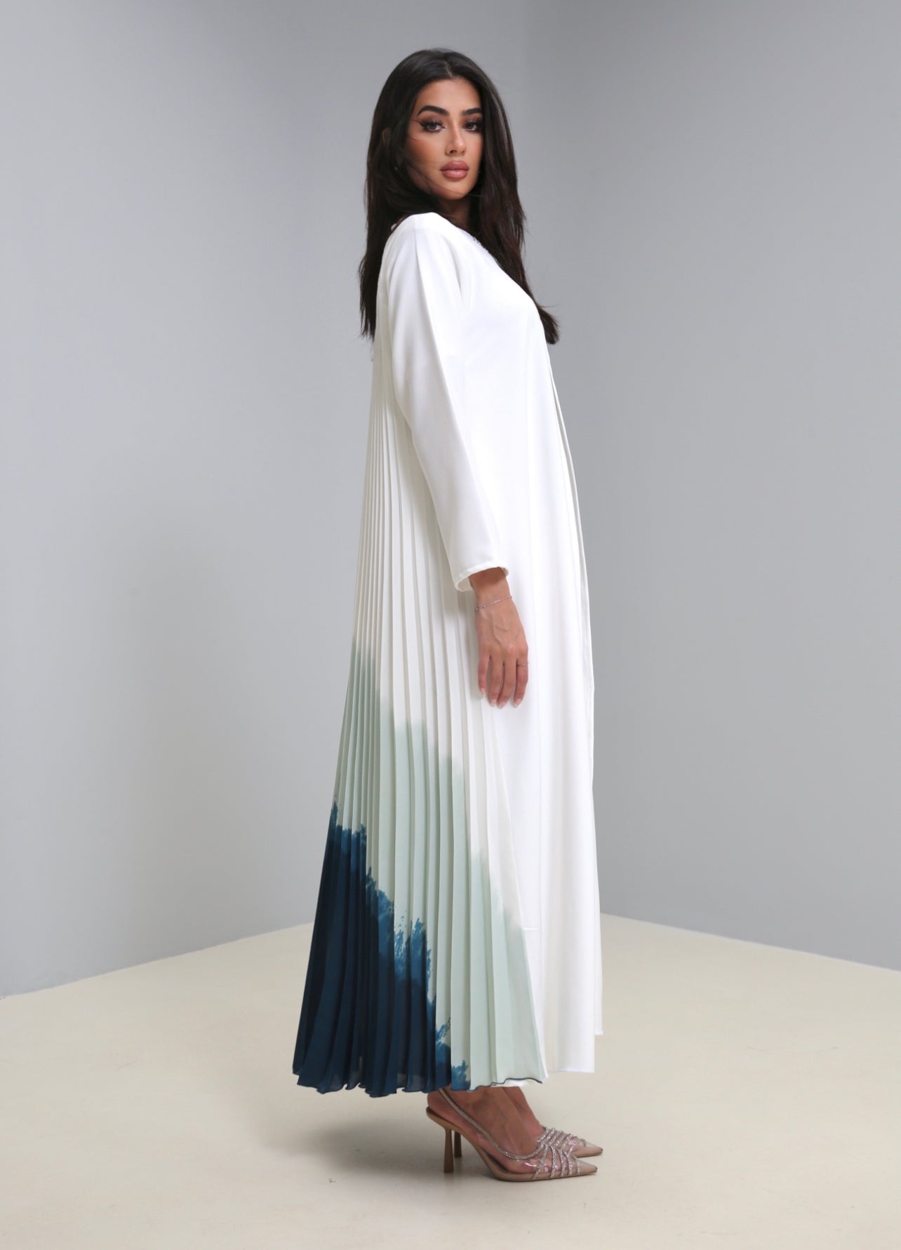 ATA-072 Abaya