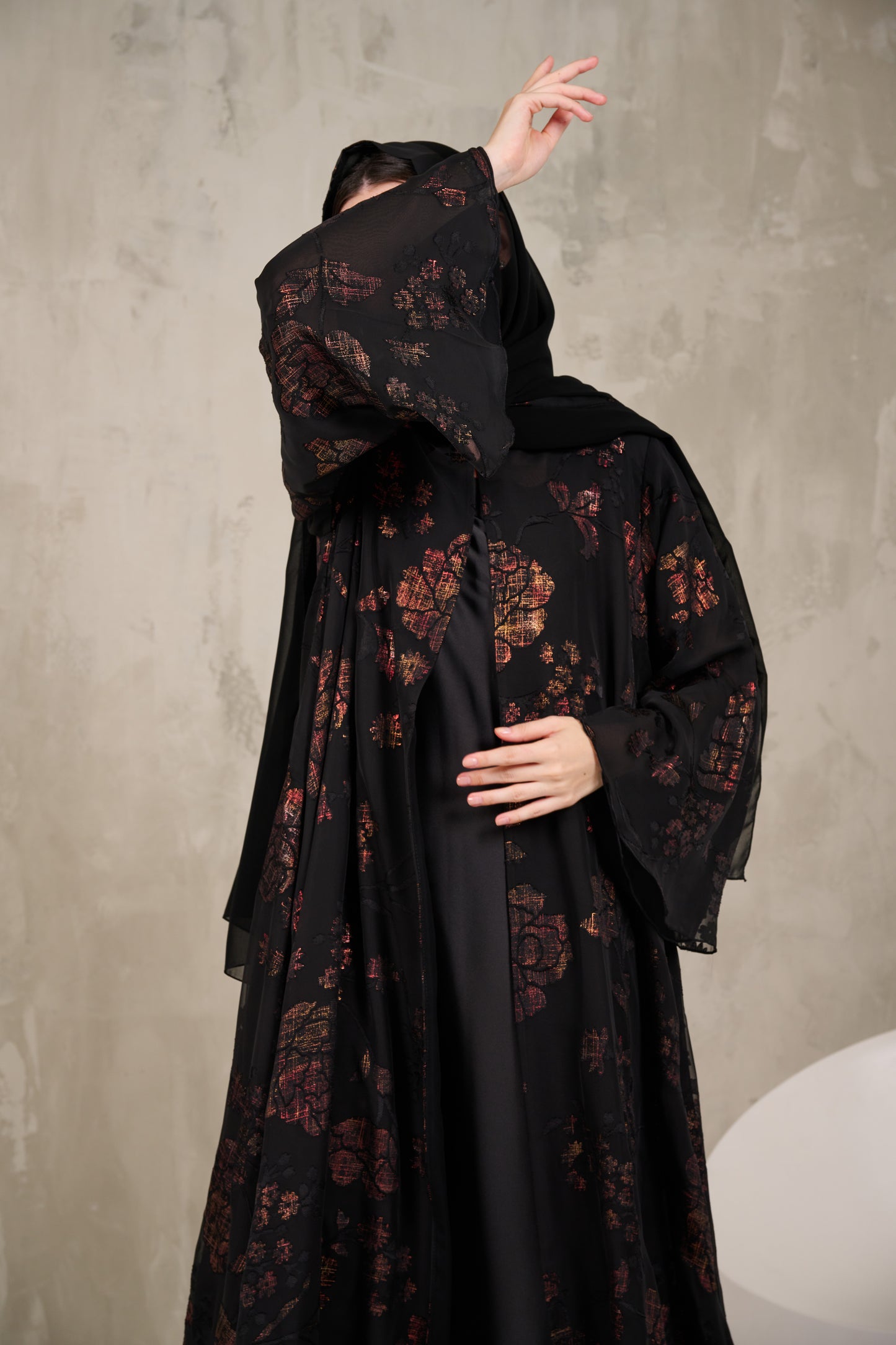 AT-021 - ABAYA