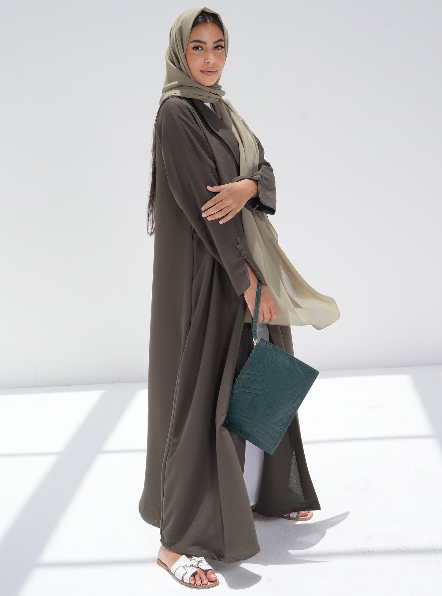 ATJ-05 Abaya