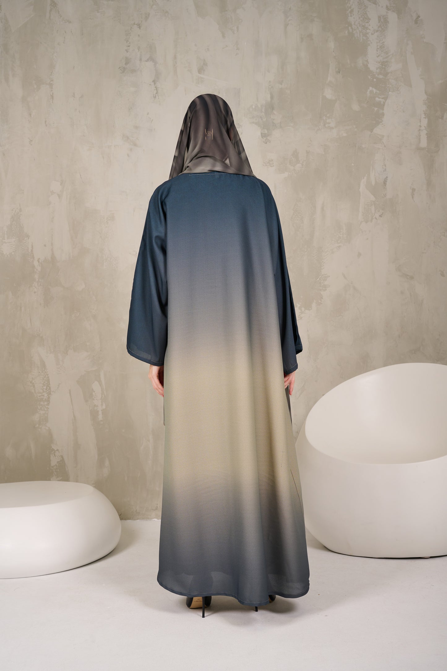 AT-019 Abaya