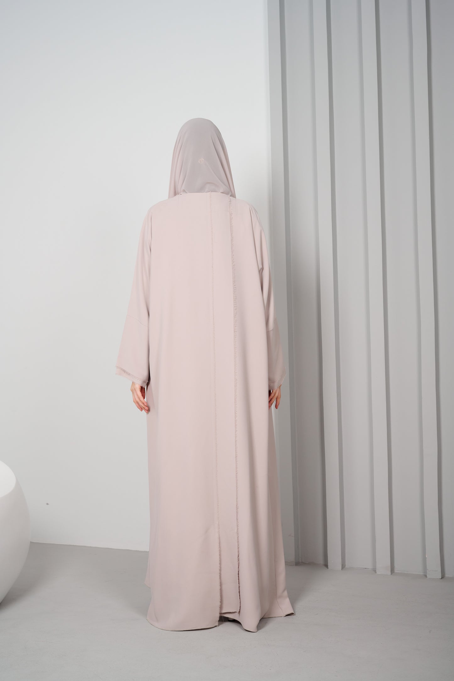 AT-025 ABAYA