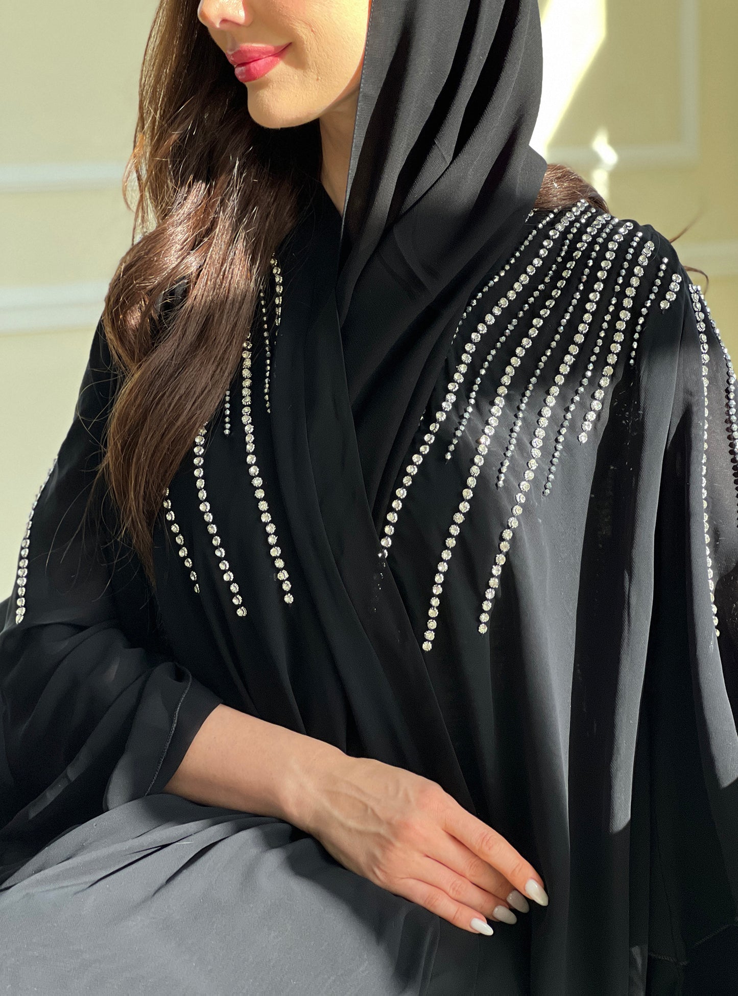 AT-001 Abaya