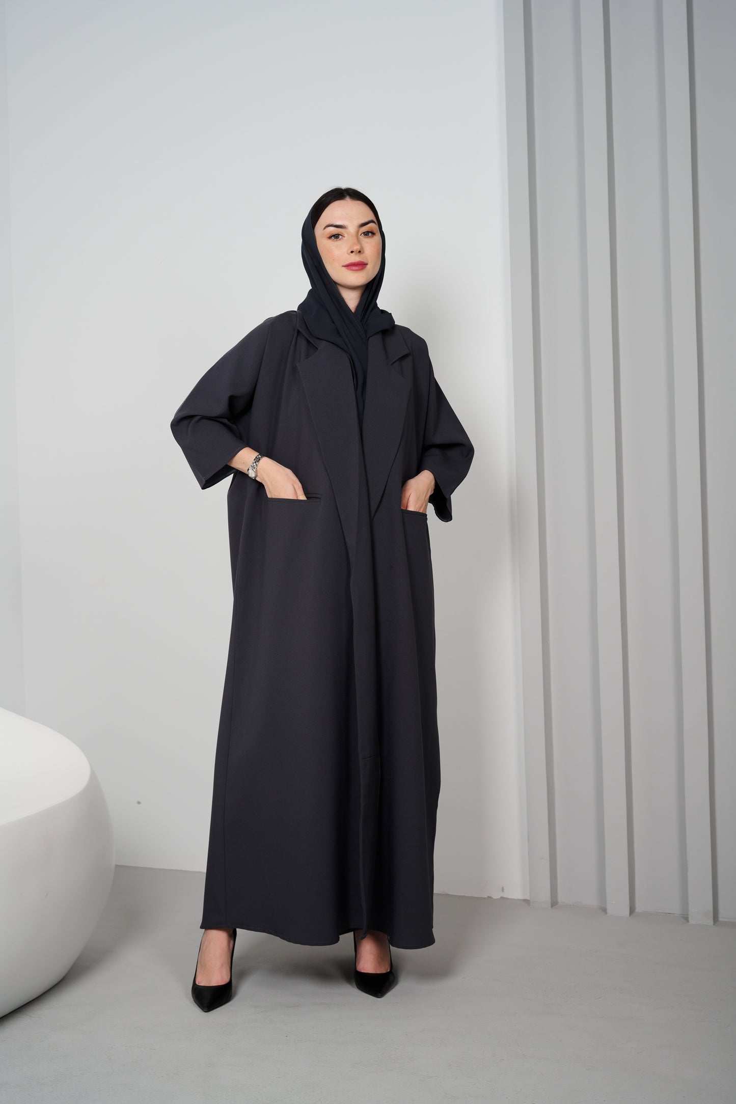 AT 032- Abaya