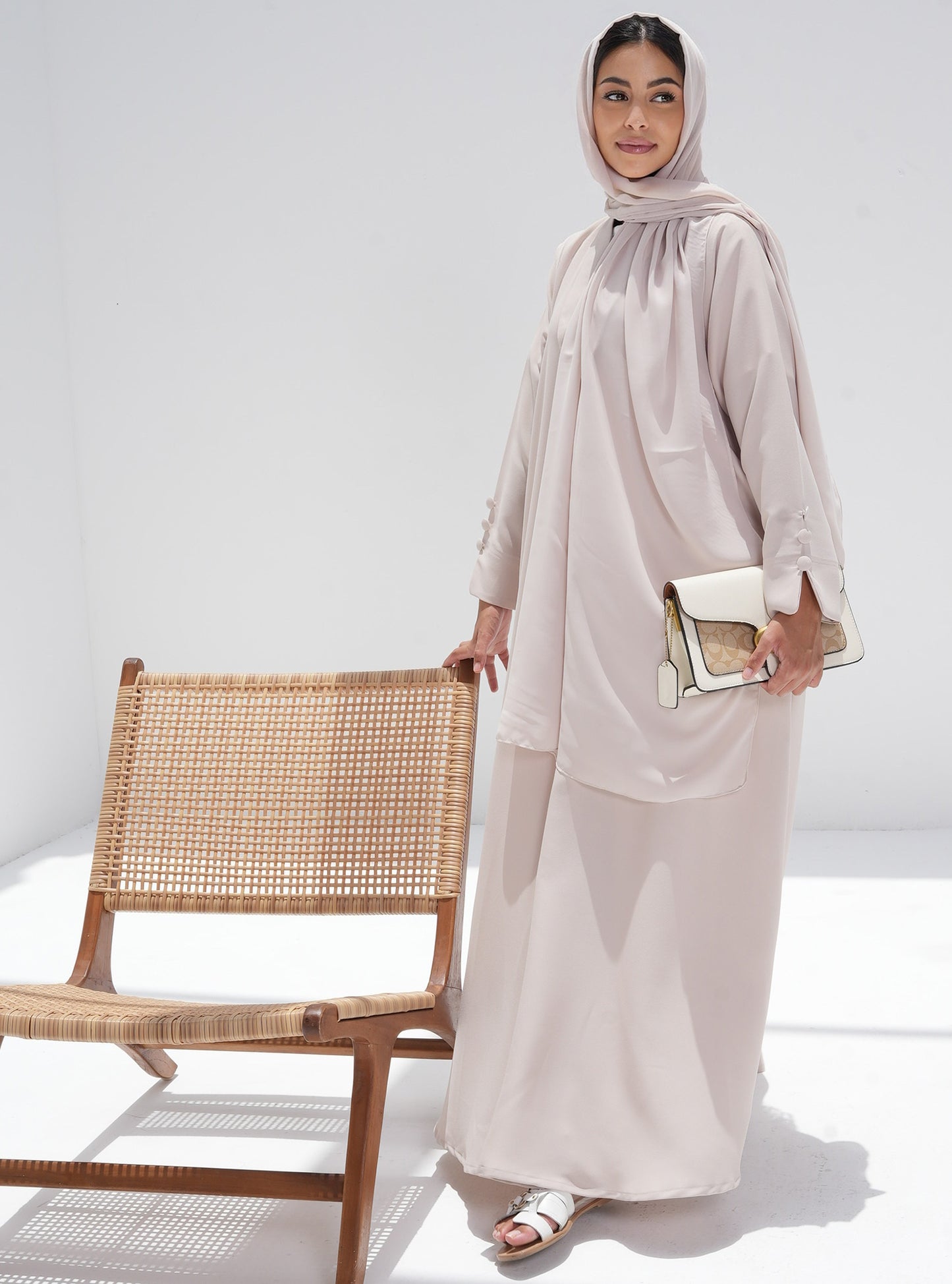 ATJ-06 Abaya