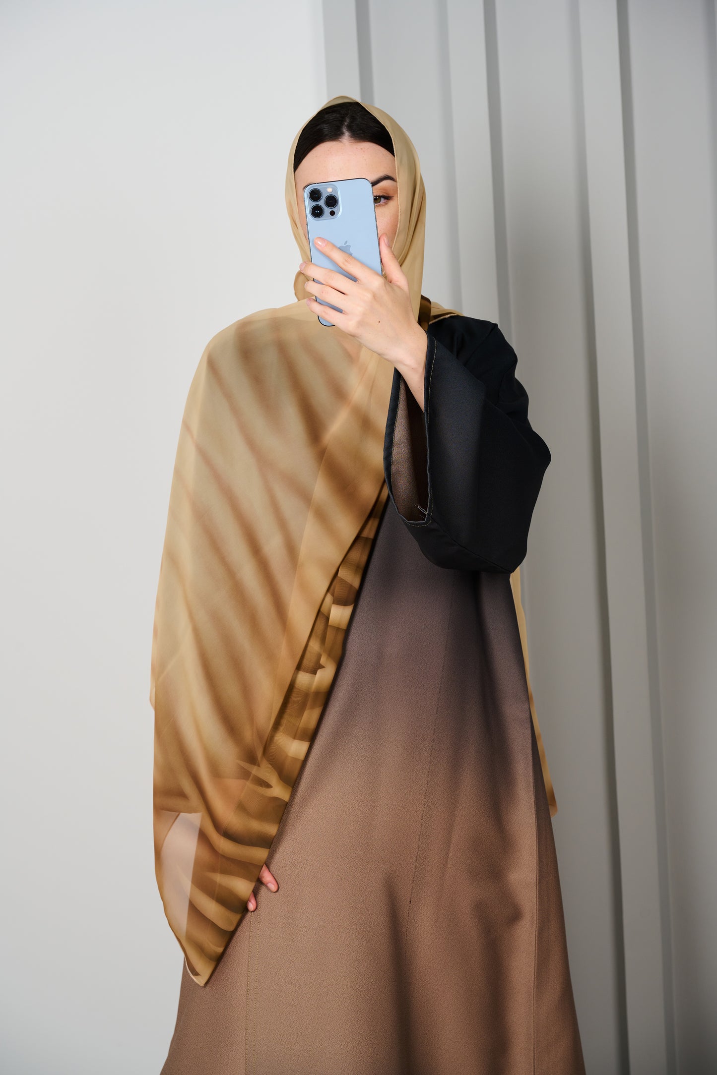 AT-020 Abaya